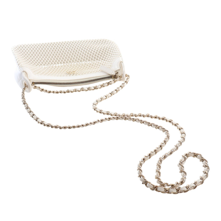 CC Mesh et brillant Pochette avec chaîne Cuir d'agneau Blanc