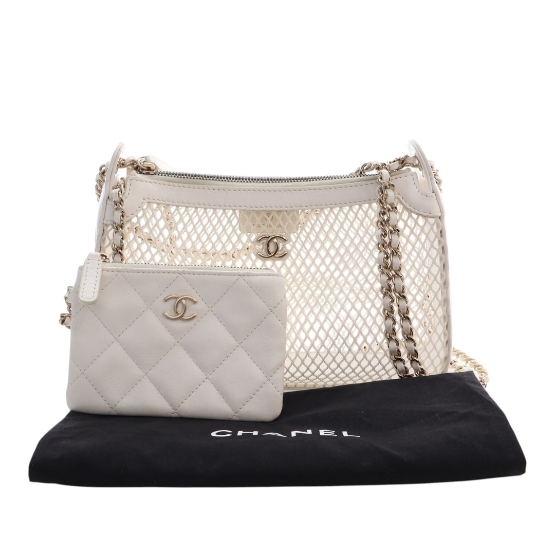CC Mesh et brillant Pochette avec chaîne Cuir d'agneau Blanc