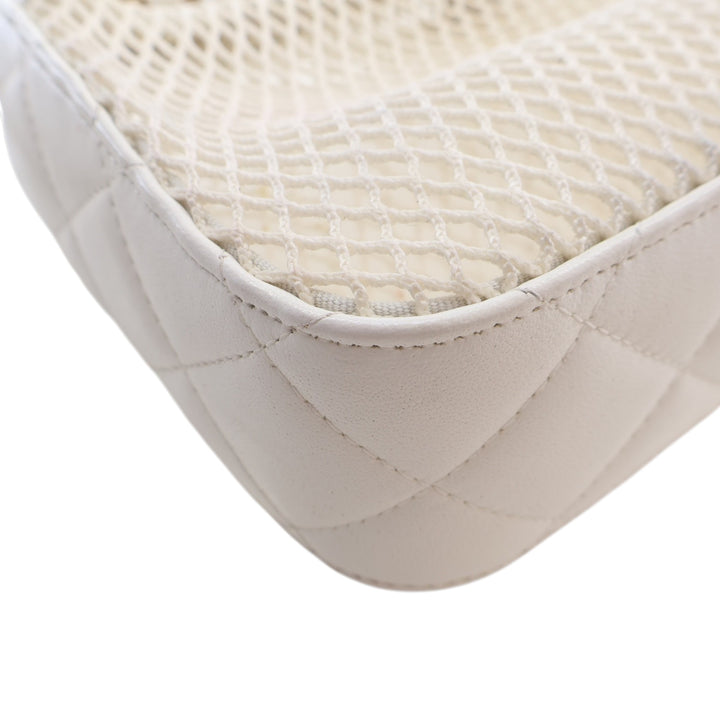 CC Mesh et brillant Pochette avec chaîne Cuir d'agneau Blanc