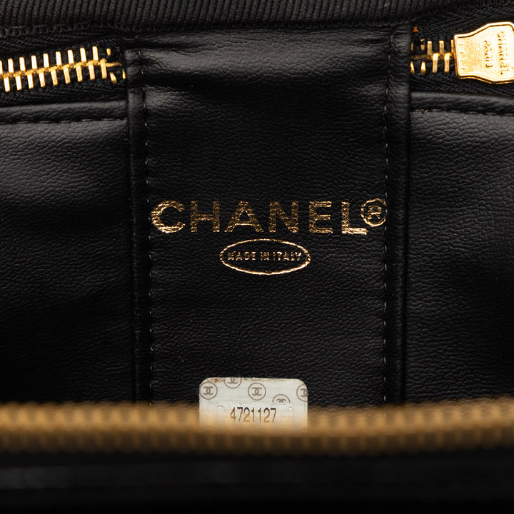Chanel CC Cuir verni Vanity