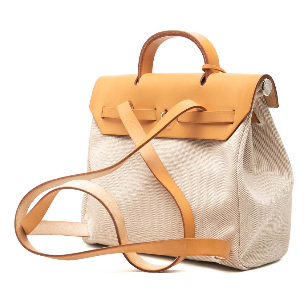 Hermès Sac à dos Herbag PM Beige – vue 2 – GABY PARIS