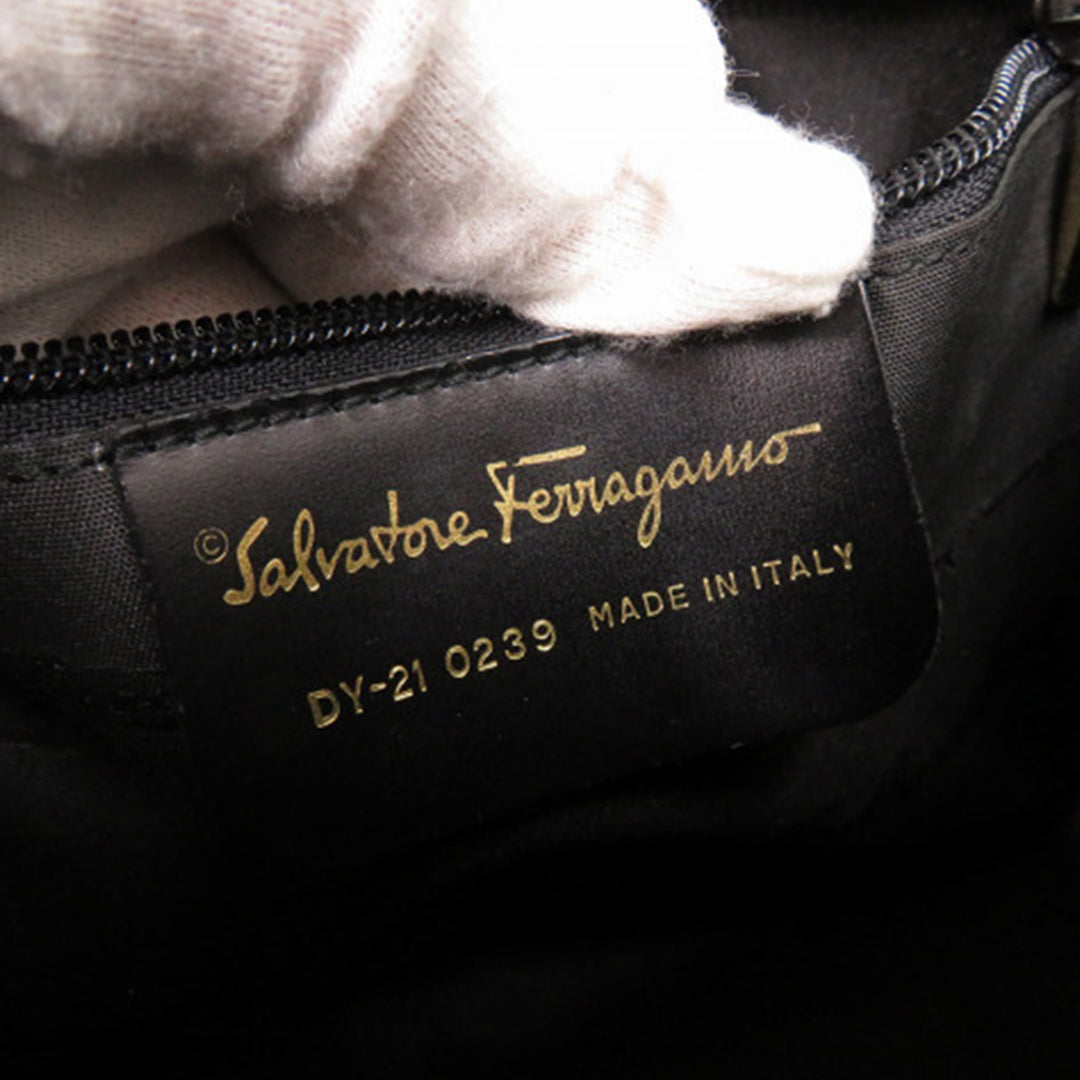 Ferragamo Croc embossé Vara Sac Noir – vue 5 – GABY PARIS