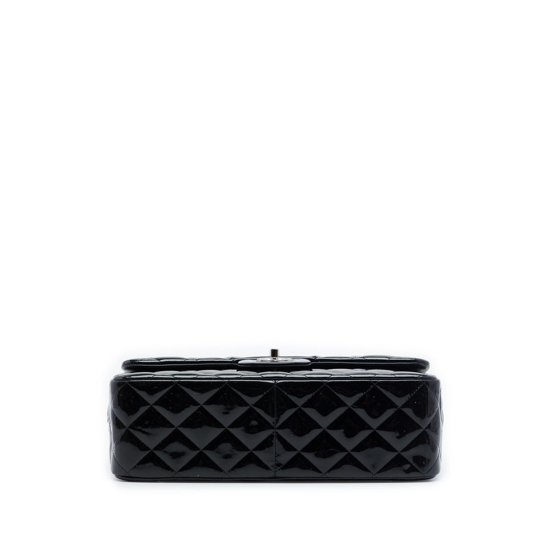 Chanel Jumbo Classic Cuir verni Double rabat