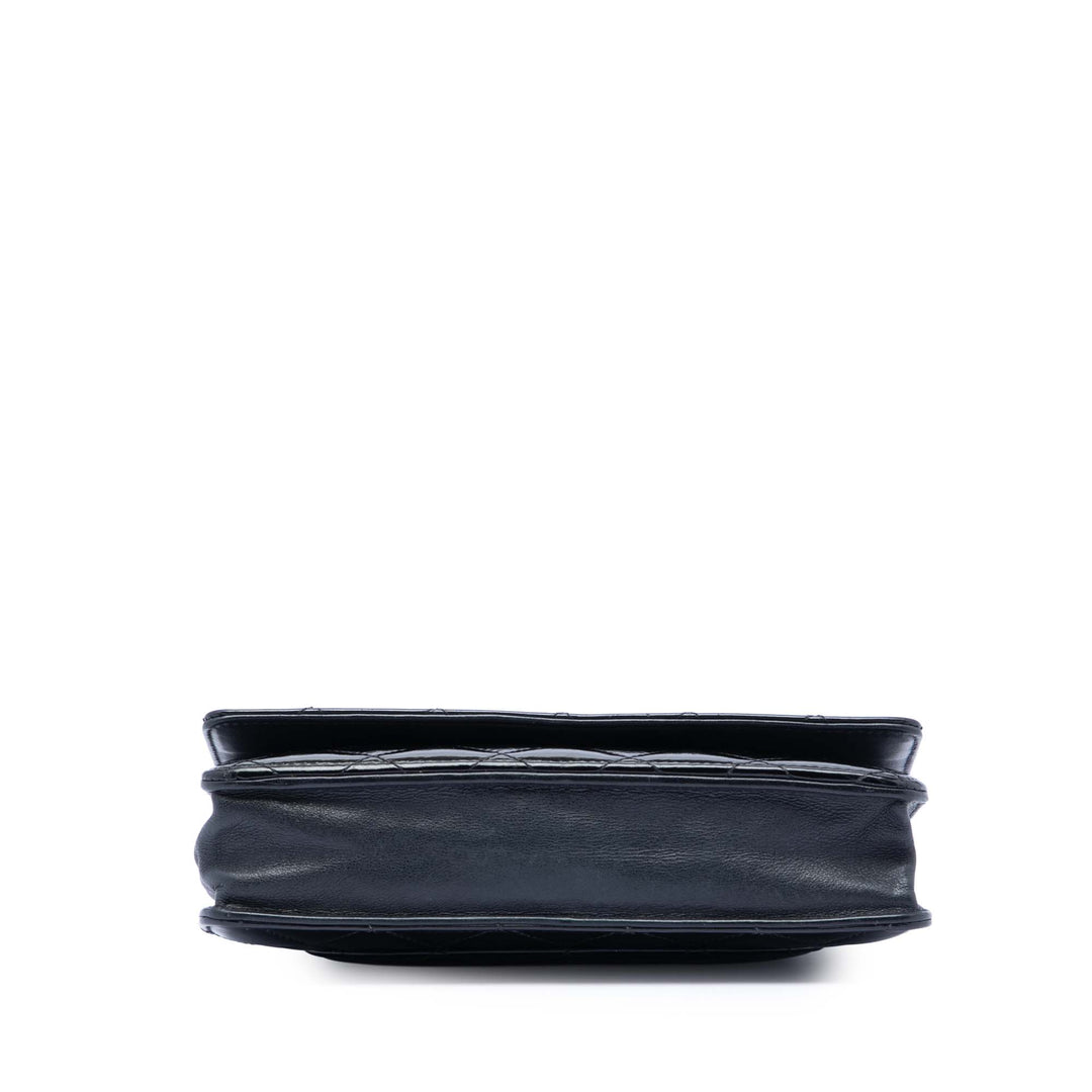 Chanel CC Matelassé Cuir verni Wallet on Chain