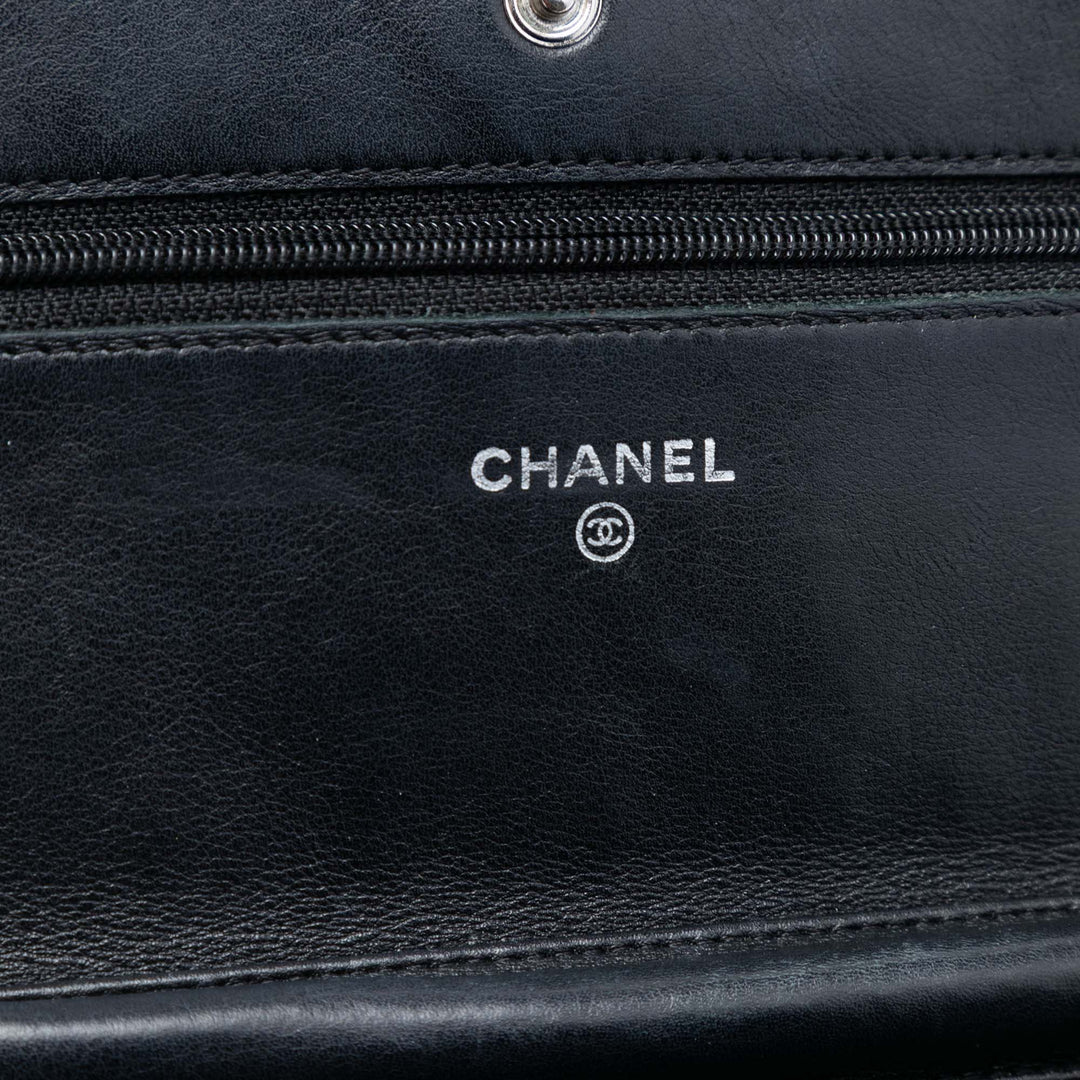 Chanel CC Matelassé Cuir verni Wallet on Chain
