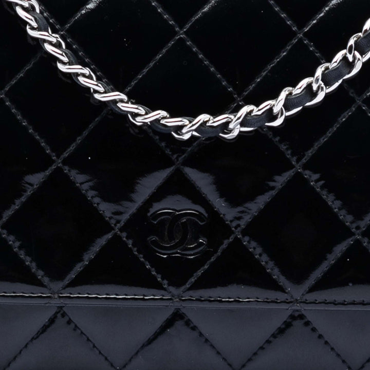Chanel CC Matelassé Cuir verni Wallet on Chain
