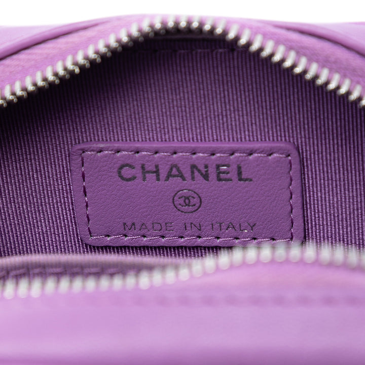 Chanel CC Matelassé Zippé Étui téléphone Cuir d'agneau Violet – vue 5 – GABY PARIS