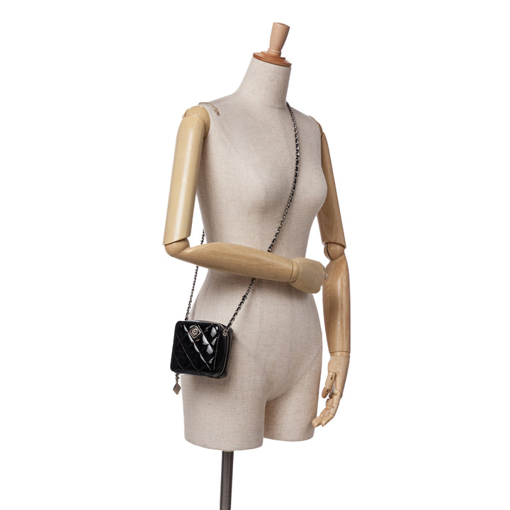 CC Quilted Patent Diamond Resin Clutch With Chain Black - Gaby Paris