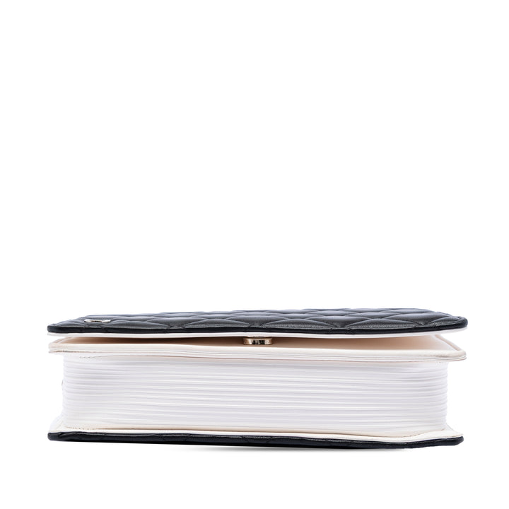 Chanel Matelassé Cuir d’agneau Book Wallet on Chain