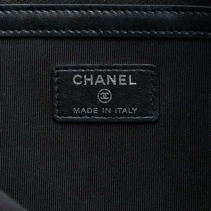 Chanel Medium Croc embossé Cuir de veau Gabrielle Cosmetic Étui