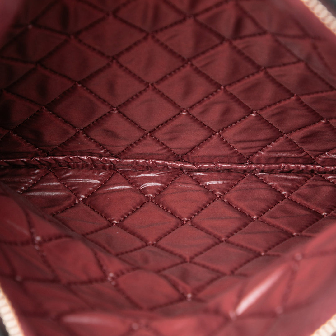 Chanel Matelassé CC Beauty Foldover Pochette Cuir d'agneau Noir – vue 4 – GABY PARIS