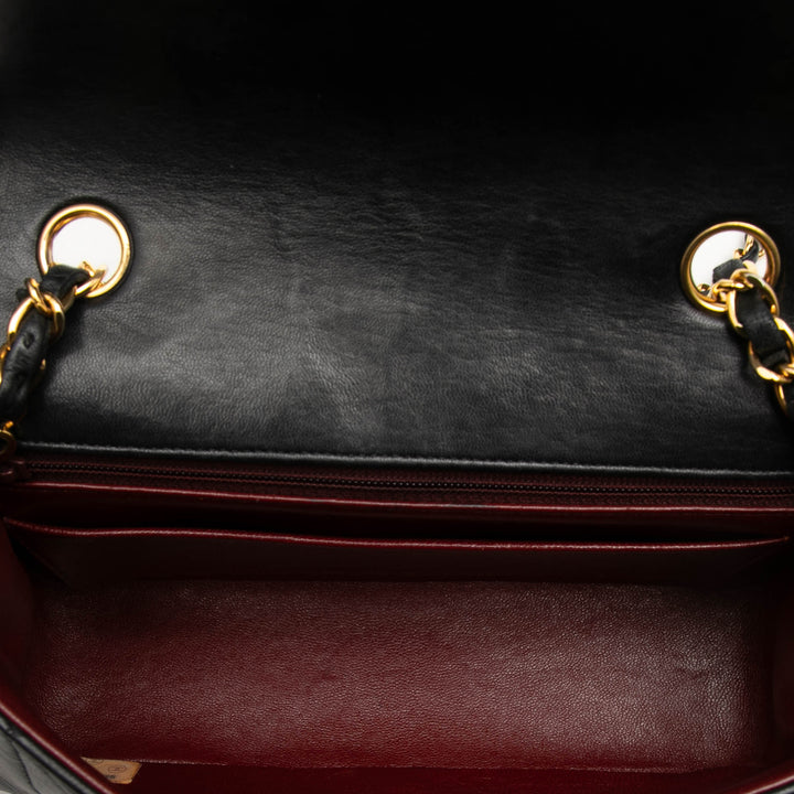 Chanel Small Cuir d’agneau Diana à rabat