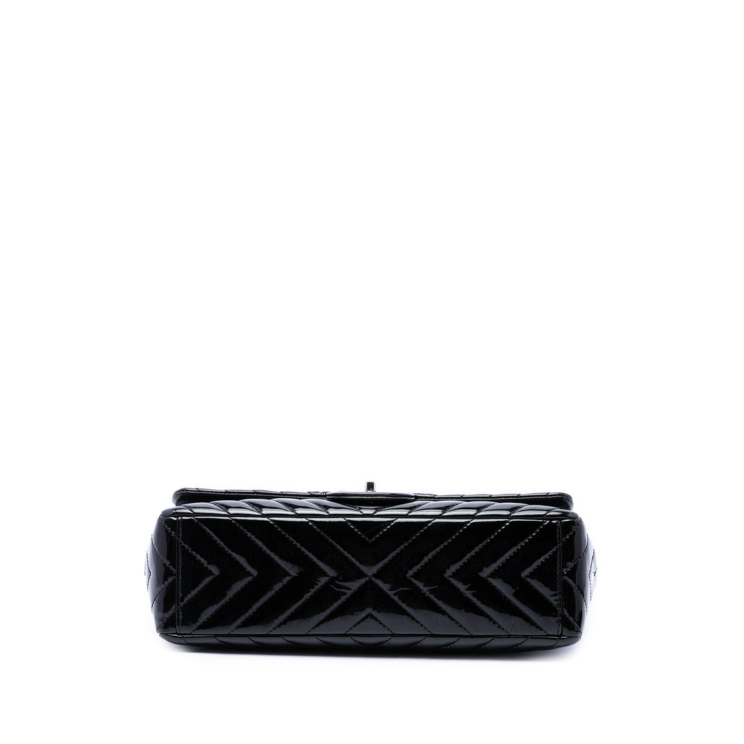 Chanel Sac porté épaule Classic Chevron Double rabat Jumbo Noir – vue 3 – GABY PARIS