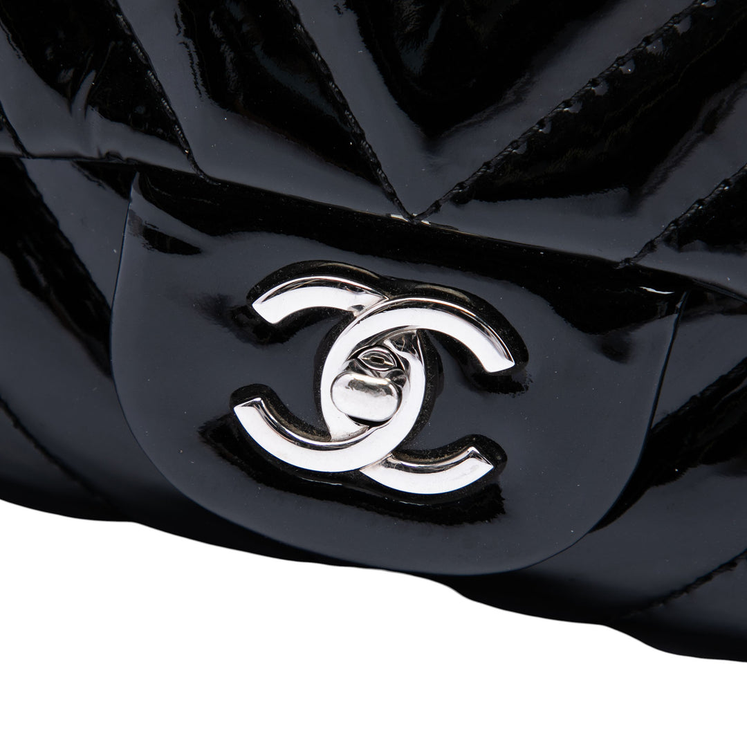 Chanel Sac porté épaule Classic Chevron Double rabat Jumbo Noir – vue 5 – GABY PARIS