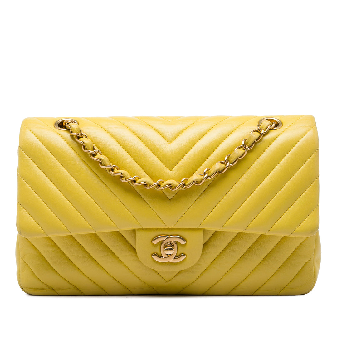 Chanel Classic Chevron Double rabat Moyen Cuir d'agneau Jaune – vue principale – GABY PARIS