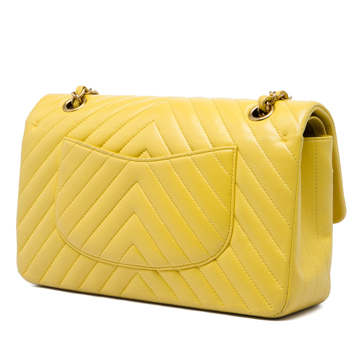 Chanel Classic Chevron Double rabat Moyen Cuir d'agneau Jaune – vue 2 – GABY PARIS