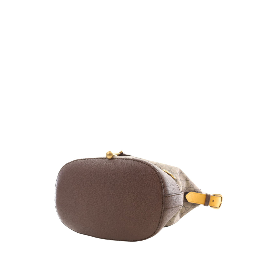 Gucci Sac à main Neo Vintage à cordon seau GG Supreme Beige – vue 14 – GABY PARIS