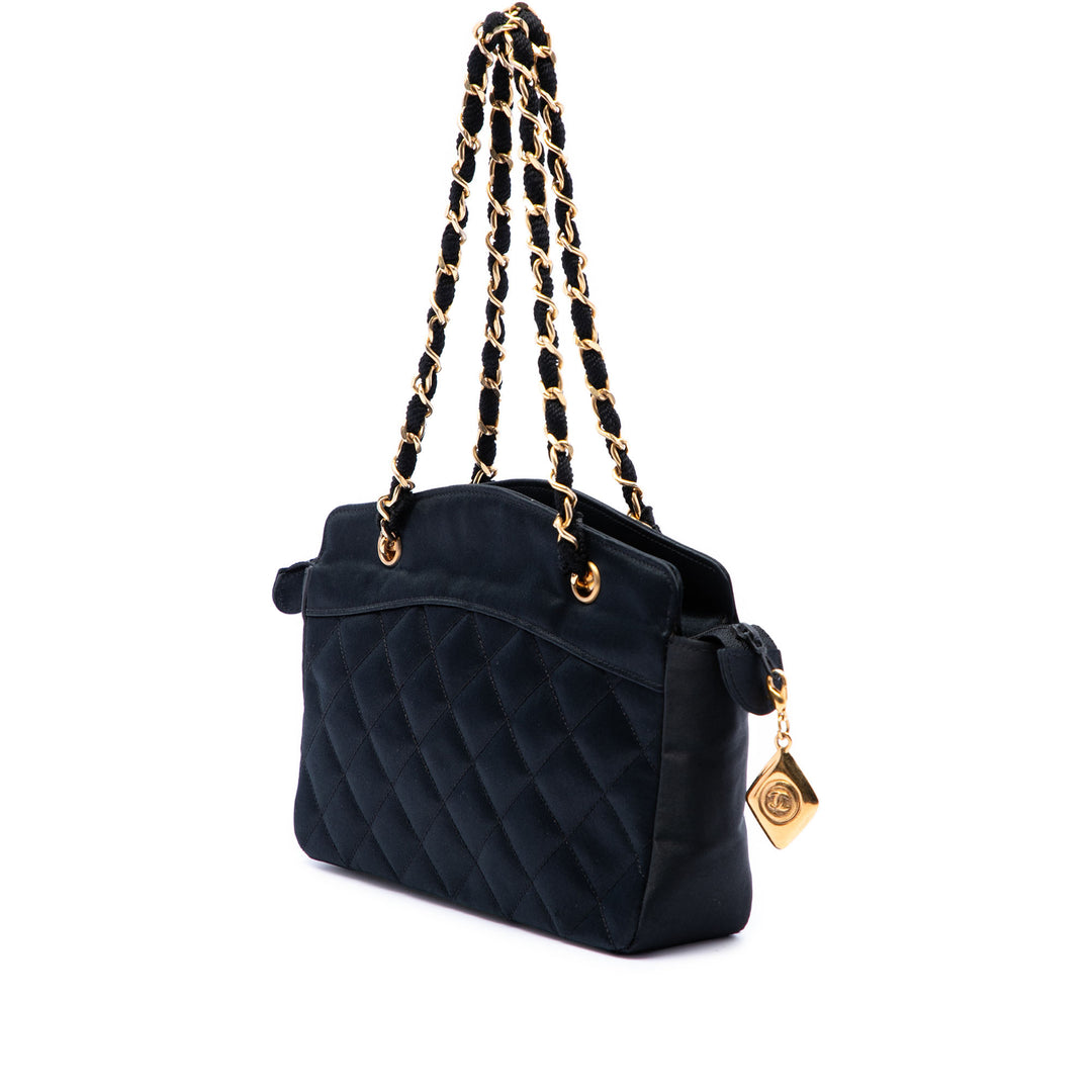 Chanel CC Matelassé Zippé Sac Noir – vue 2 – GABY PARIS