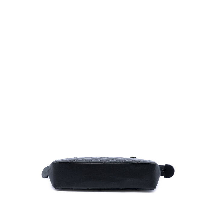 Chanel CC Matelassé Zippé Sac Noir – vue 3 – GABY PARIS