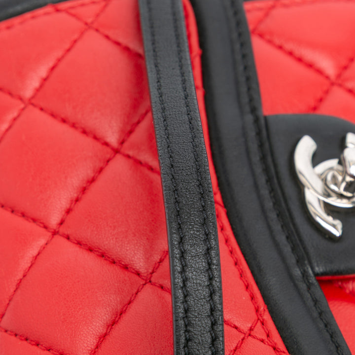 Chanel Carré Graphic à rabat Sac Mini Cuir d'agneau