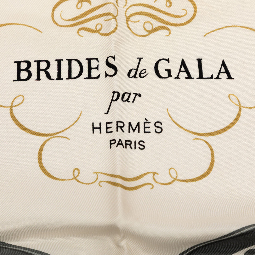Hermès Brides de Gala Soie Foulard – GABY PARIS Authentique