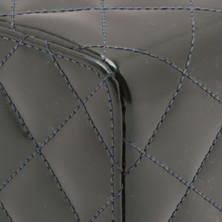 Chanel Quilted Cuir verni Vanity Boîte Vert – GABY PARIS Authentique