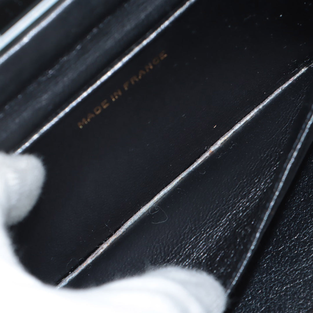 Chanel Quilted Cuir verni Vanity Boîte Vert – GABY PARIS Authentique