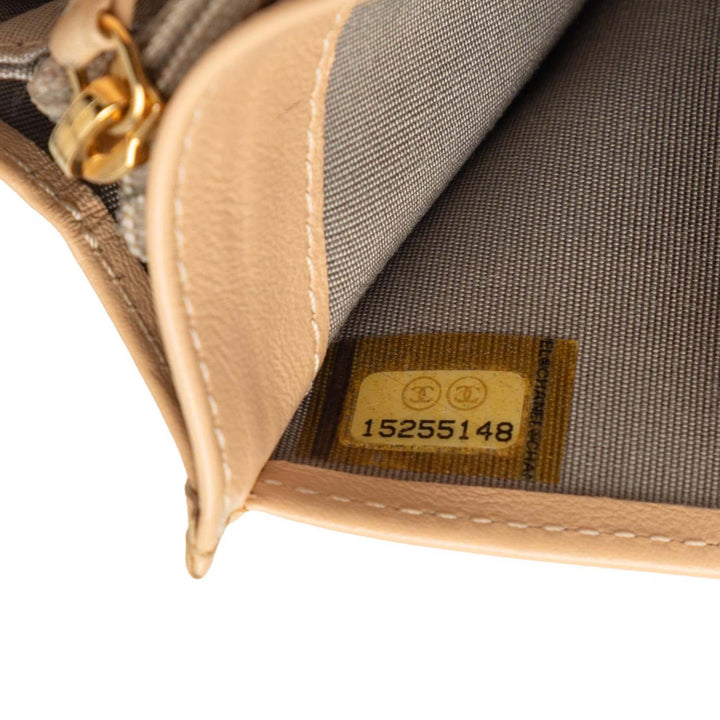 Chanel CC Caviar Bifold Portefeuille long