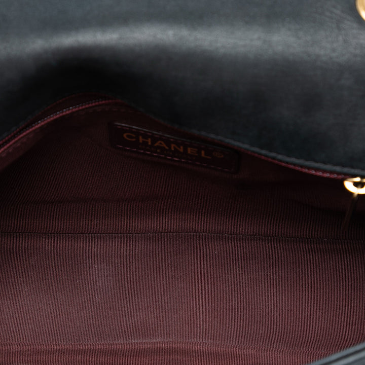 Chanel CC Matelassé Irisé Whipstitch Rabat simple Cuir de veau