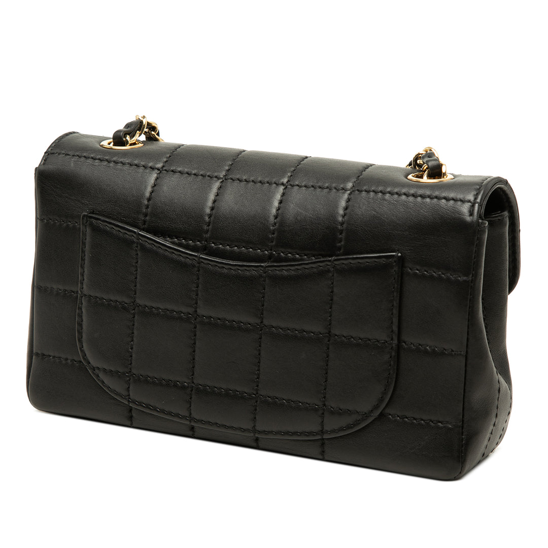 Chanel Chocolate Bar Rabat simple Cuir d'agneau Noir – vue 2 – GABY PARIS