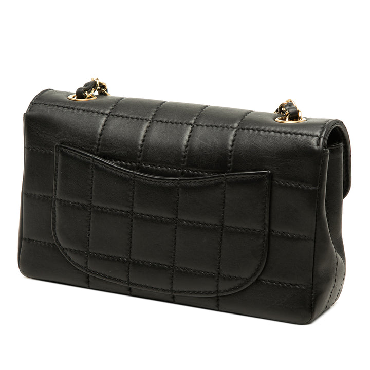 Chanel Chocolate Bar Rabat simple Cuir d'agneau Noir – vue 2 – GABY PARIS
