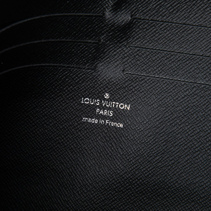 Louis Vuitton Pochette Jour PM Épi Noir – vue 5 – GABY PARIS