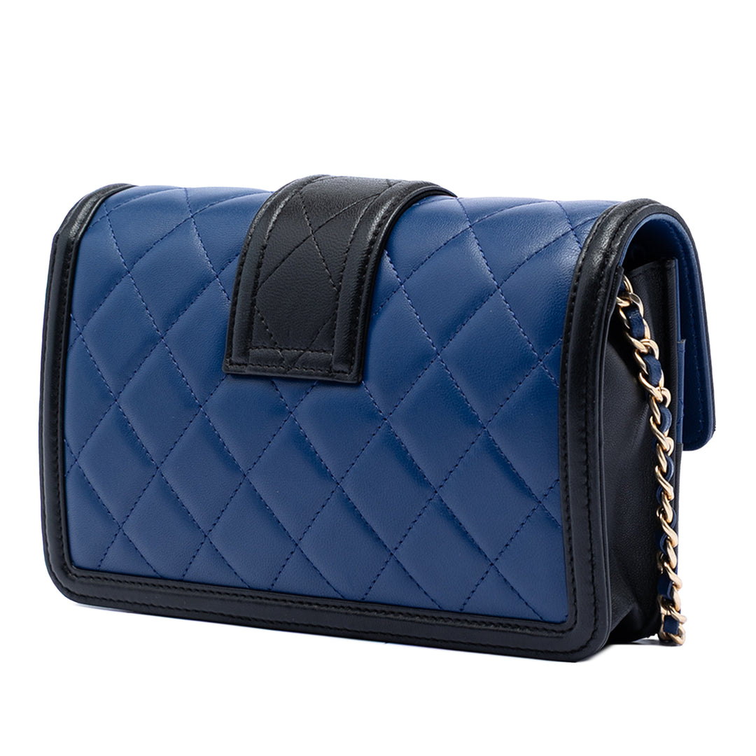 Chanel Bicolor Matelassé Cuir d’agneau Elegant CC à rabat Wallet on Chain