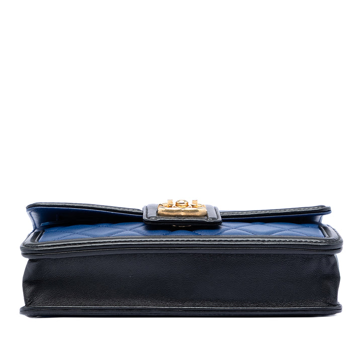 Chanel Bicolor Matelassé Cuir d’agneau Elegant CC à rabat Wallet on Chain
