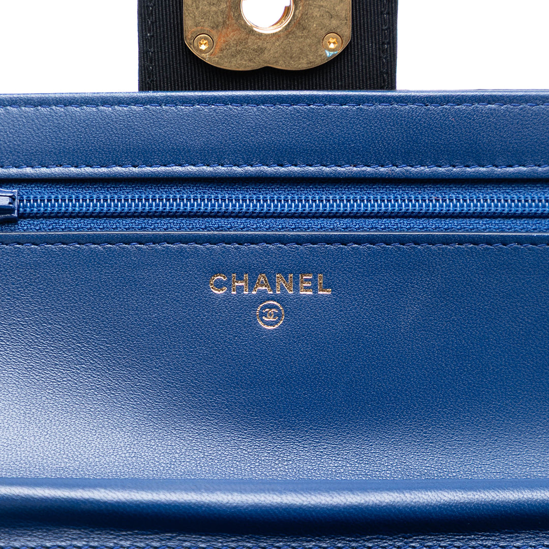 Chanel Bicolor Matelassé Cuir d’agneau Elegant CC à rabat Wallet on Chain