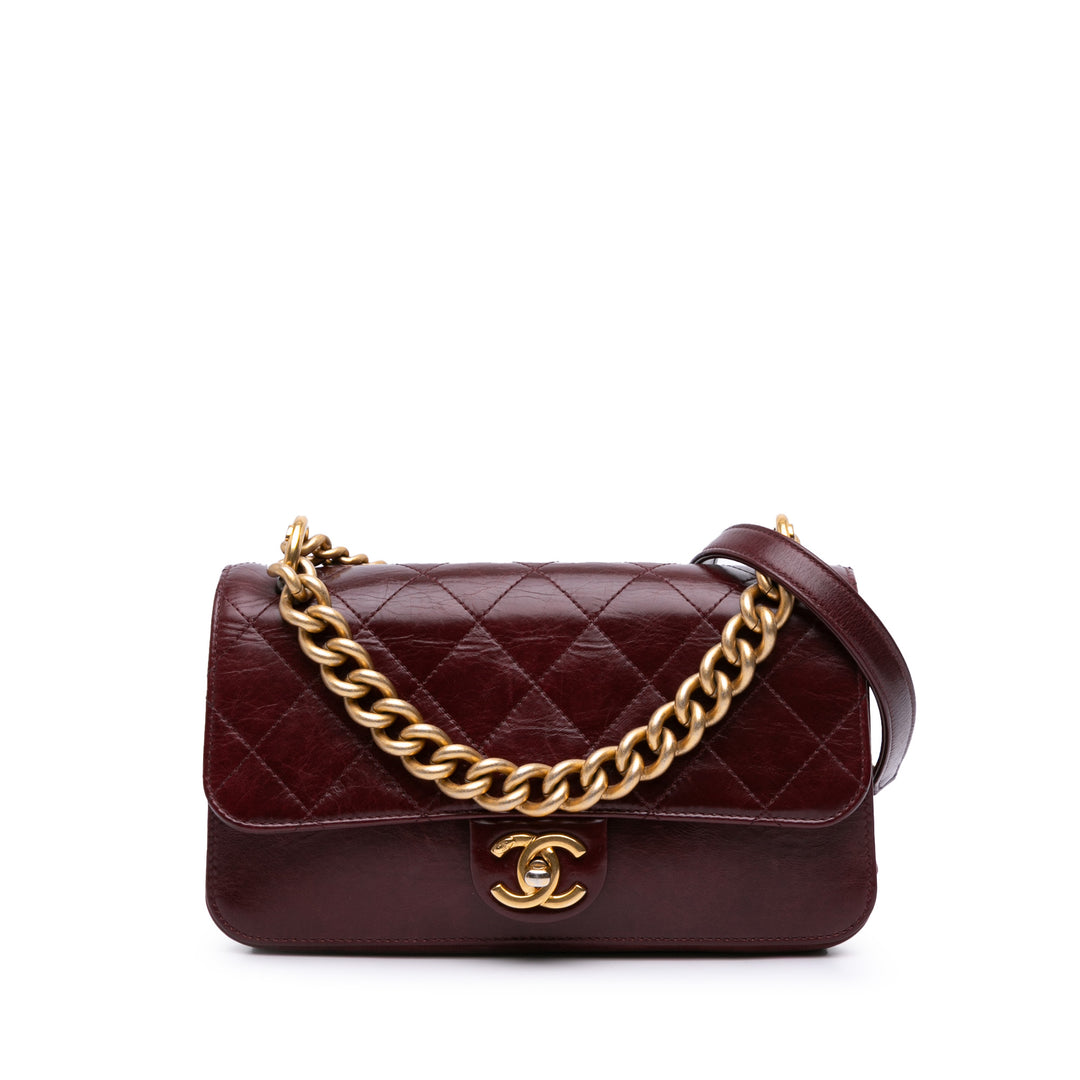 Small Aged Calfskin Straight Lined Flap Red - Gaby Paris