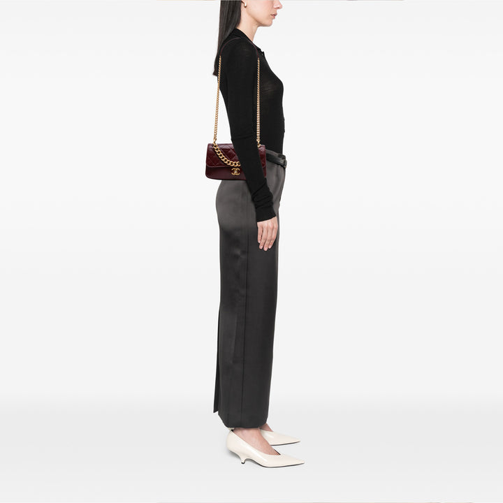 Small Aged Calfskin Straight Lined Flap Red - Gaby Paris