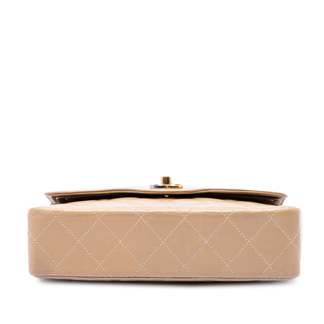 Paris Édition limitée CC Matelassé Double rabat Petit Cuir d'agneau Beige