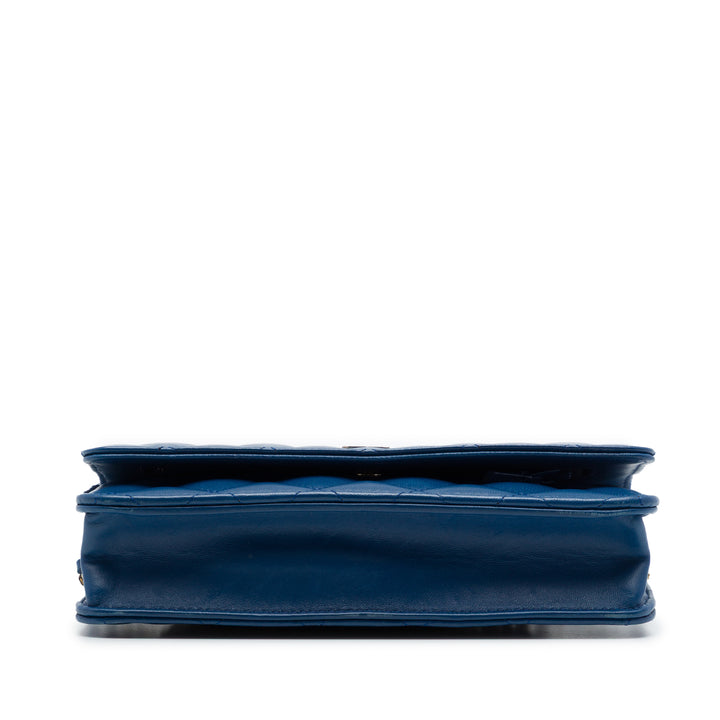 CC Matelassé Wallet on Chain Cuir d'agneau Bleu