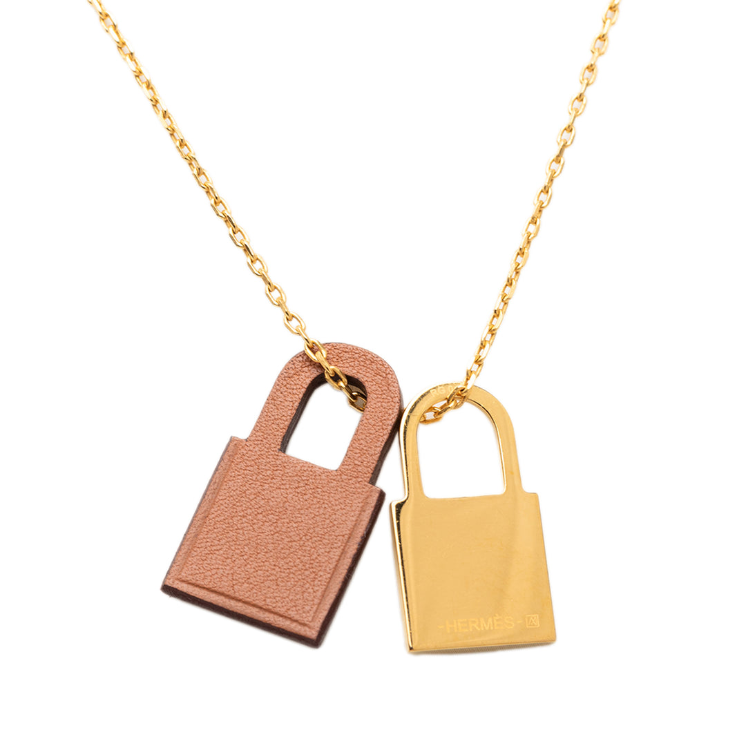 Hermès plaqué et O Kelly Pendant Collier Cuir Swift