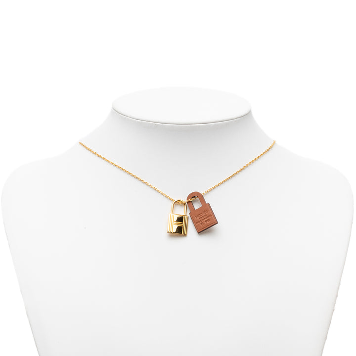 Hermès plaqué et O Kelly Pendant Collier Cuir Swift