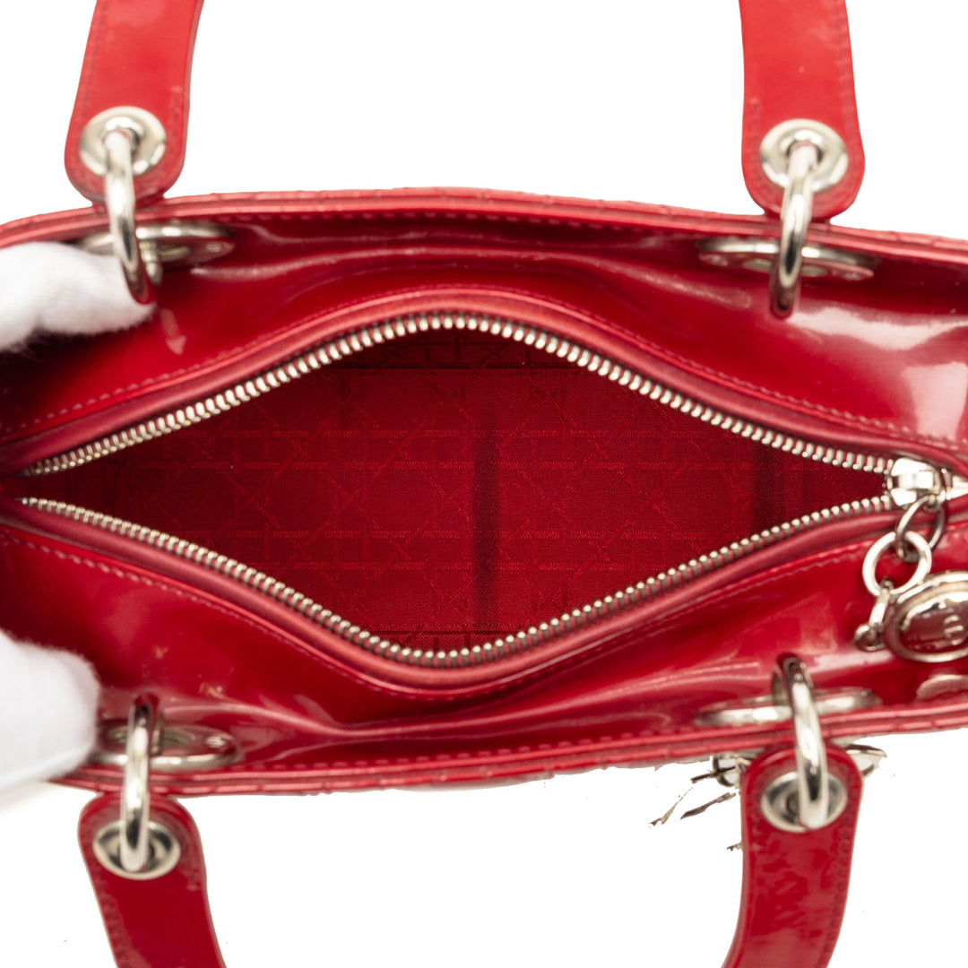 Dior Lady Dior Cannage Moyen Rouge – vue 4 – GABY PARIS