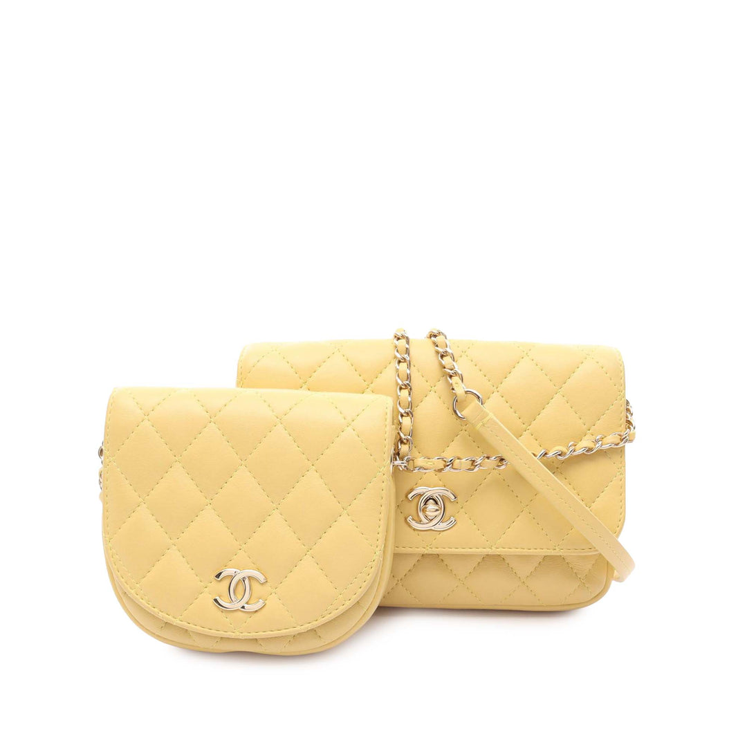 Chanel Matelassé Cuir d’agneau Side Packs à rabat – GABY PARIS Authentique