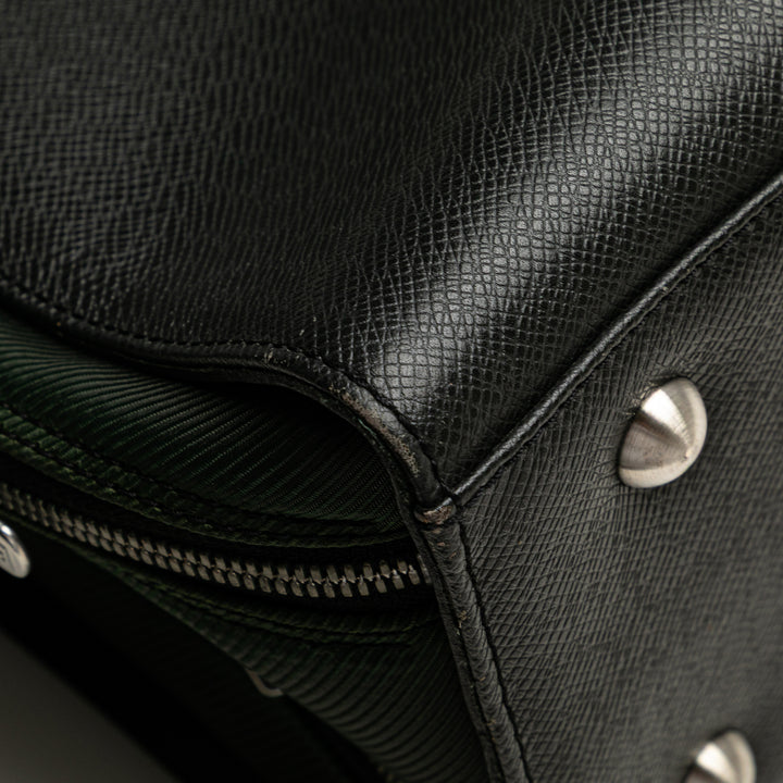 Louis Vuitton Taiga Nevski Noir