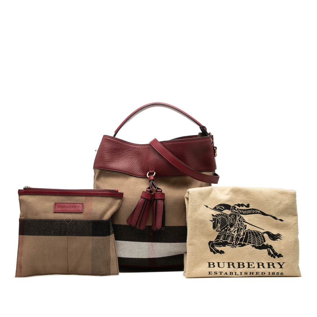 Burberry Medium Mega Check Toile et Cuir de veau grainé Ashby Pompon Bucket Sac