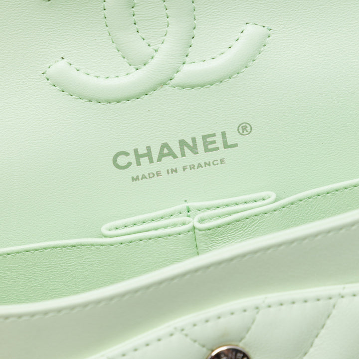 Chanel Small Classic Chevron Cuir d'agneau Double rabat