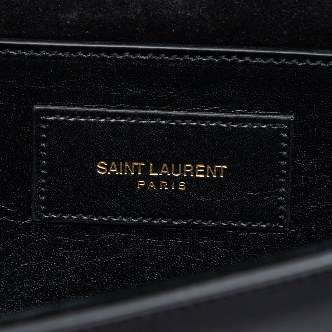 Saint Laurent Smooth Cuir de veau Cassandre Pompon Pochette