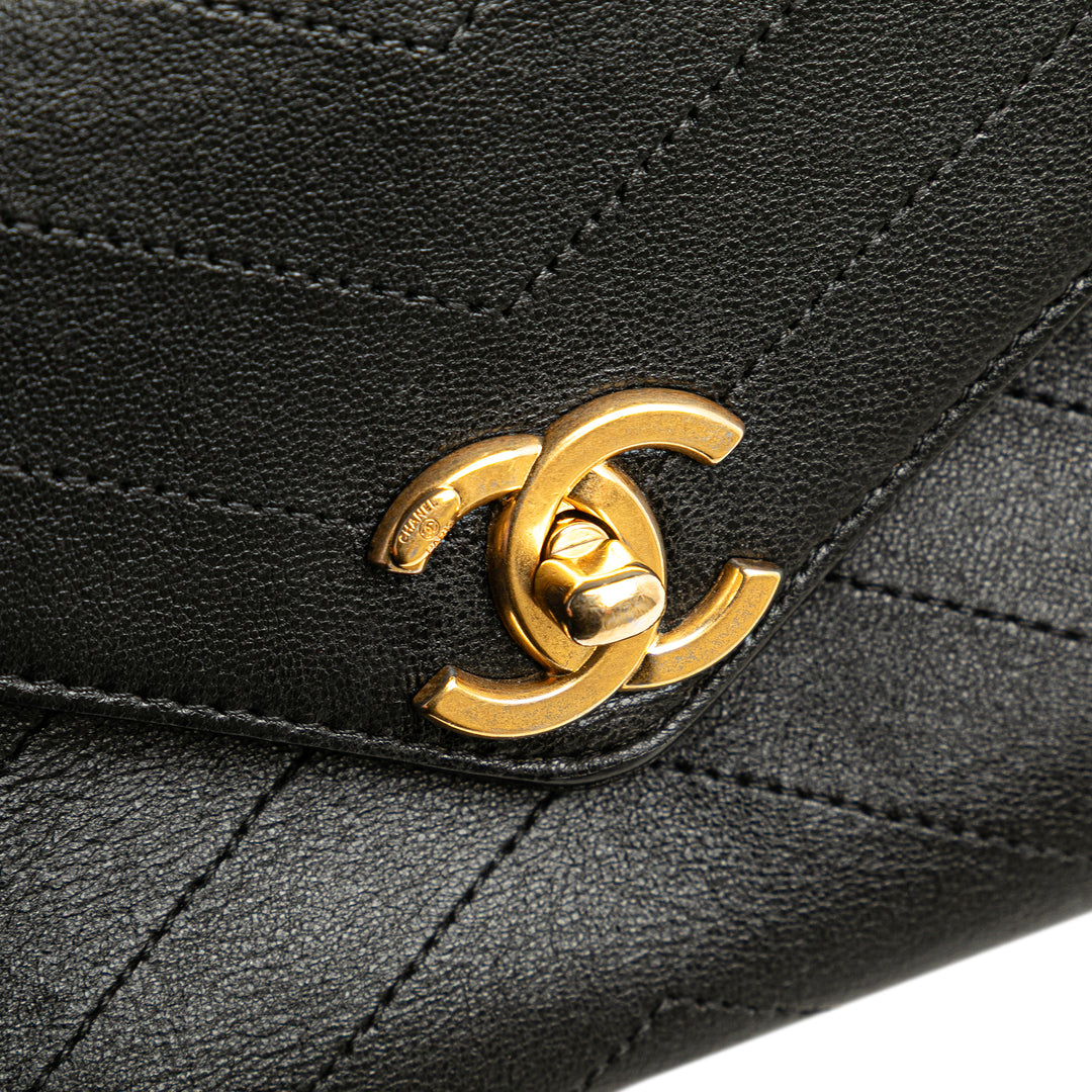 Chanel Small Chevron Cuir d’agneau Stitched Envelope Flap Noir