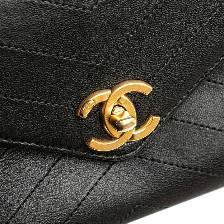 Chanel Small Chevron Cuir d’agneau Stitched Envelope Flap Noir
