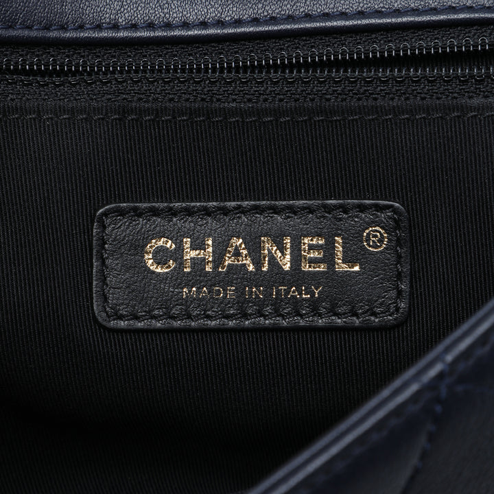 Matelassé Chaîne Detail Saddle Sac Petit Cuir d'agneau Bleu